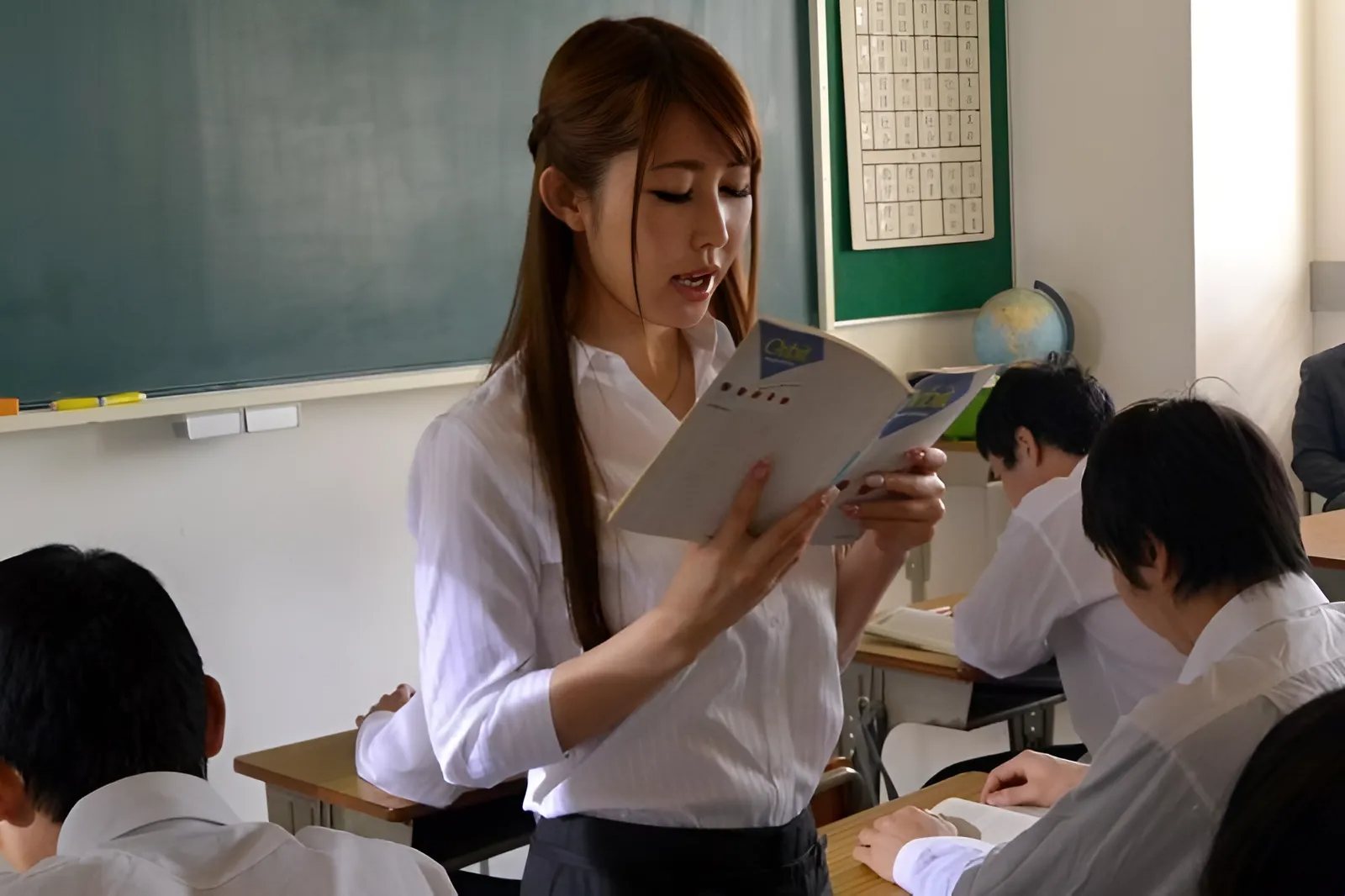 MIDE-098 Rape of Female Teacher Azumi Kinoshita
