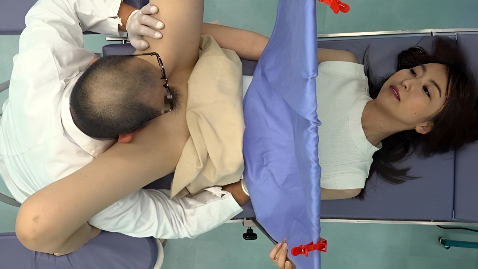 UMD-754 Ang magandang kapatid na babae at ang matandang doktor ng kambing