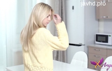 European and American sex movies - Blonde angel Alecia Fox
