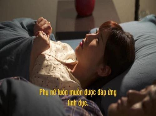 Il desiderio sessuale della giovane moglie Momo Sakura